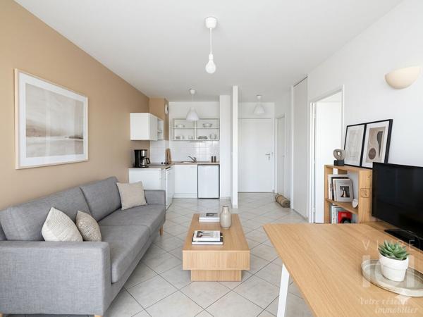 Appartement centre Sainte Luce Sur Loire 2 pièce(s) 31.3 m2