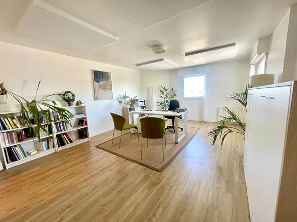 A vendre local professionnel à Vannes situé dans un secteur très prisé - LA GARENNE