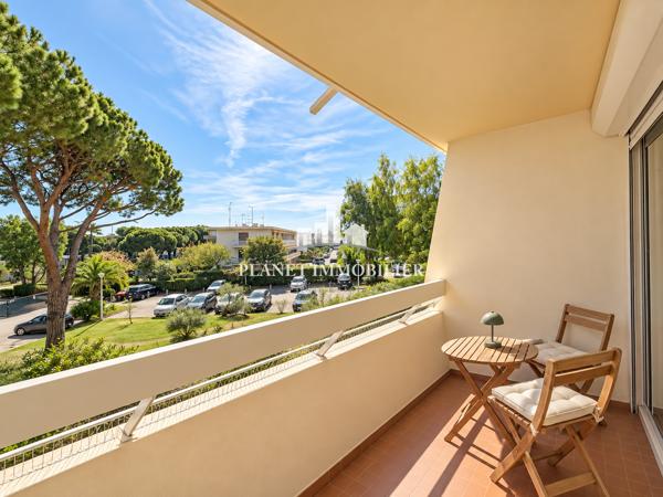 ANTIBES RESIDENCE VAUBAN - APPARTEMENT F1 AVEC CAVE