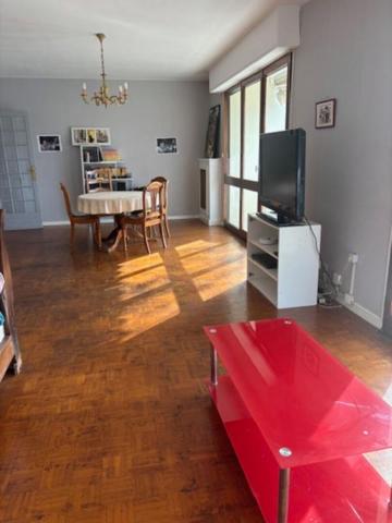 33110 LE BOUSCAT CENTRE APPARTEMENT T5 95 m2 AVEC GARAGE