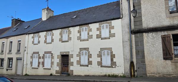 MAISON DE BOURG A RENOVER