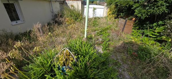 MAISON DE BOURG A RENOVER