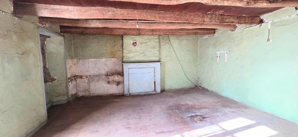 MAISON DE BOURG A RENOVER