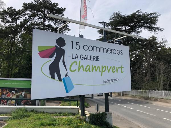 Dpt Rhône (69), à vendre LYON 5EME ARRONDISSEMENT MURS Local commercial de 87m2 dans la galerie marchande Auchan Champvert