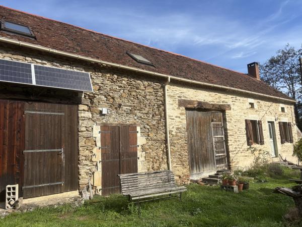 Bellenaves – Ferme authentique sur un terrain de 1,8 hectare Bellenaves (03330)