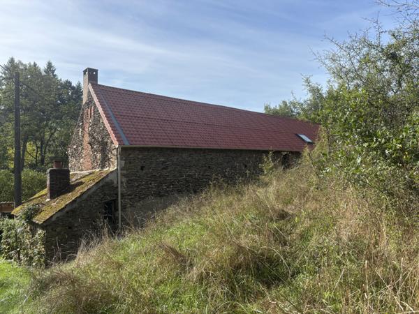 Bellenaves – Ferme authentique sur un terrain de 1,8 hectare Bellenaves (03330)