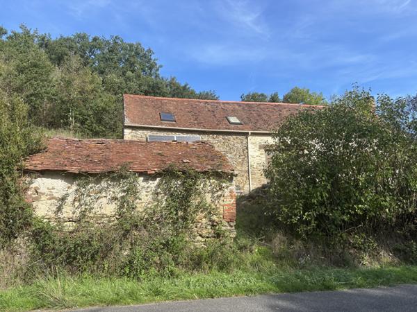Bellenaves – Ferme authentique sur un terrain de 1,8 hectare Bellenaves (03330)