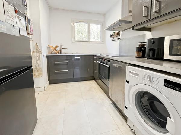 Appartement 3 pièces à Palaiseau - Double balcon et bon état général