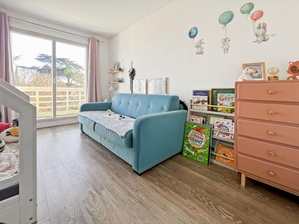 Appartement 3 pièces à Palaiseau - Double balcon et bon état général