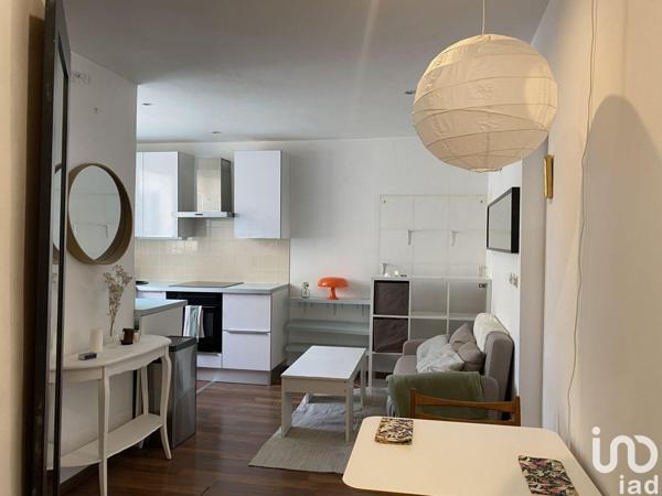 Location appartement 2 pièces 30 m² Paris 18