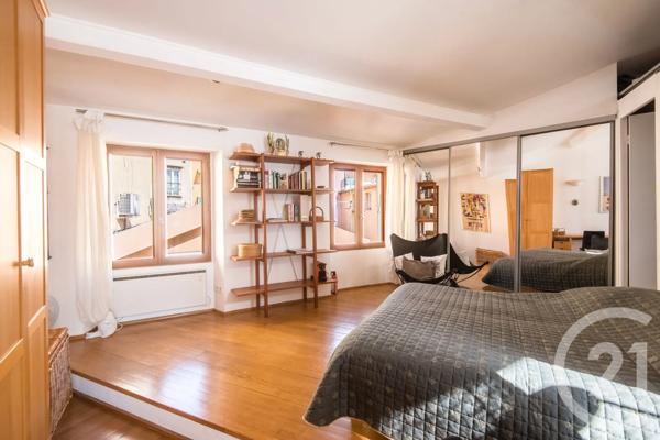 Appartement F2 à vendre  2 pièces - 63,80 m 2   VILLEFRANCHE SUR MER  - 06