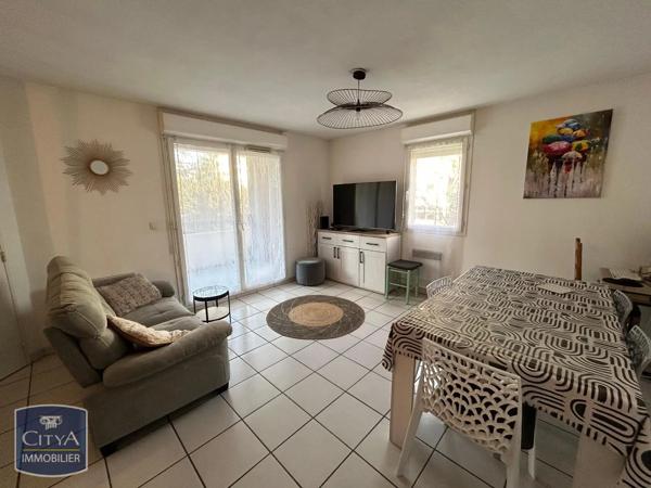 Appartement à louer 3 pièces 54.02m² Tarbes (65000)