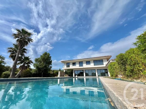 Maison à vendre  6 pièces - 240 m 2   LA CADIERE D AZUR  - 83