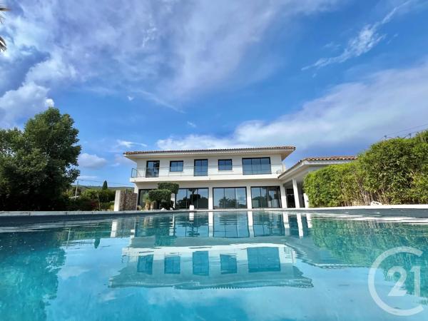 Maison à vendre  6 pièces - 240 m 2   LA CADIERE D AZUR  - 83