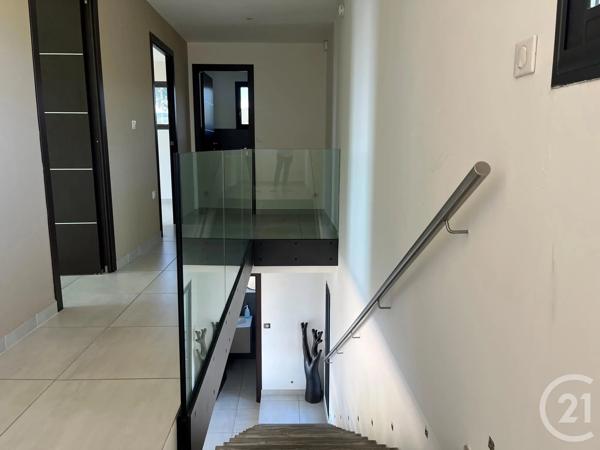 Maison à vendre  6 pièces - 240 m 2   LA CADIERE D AZUR  - 83