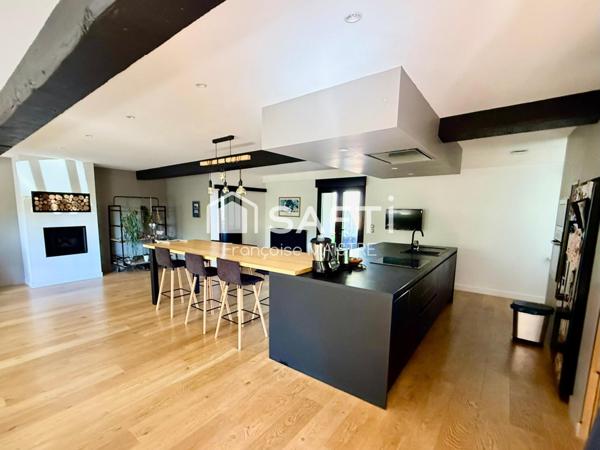 Corps de ferme rénovée – 5 chambres – Piscine