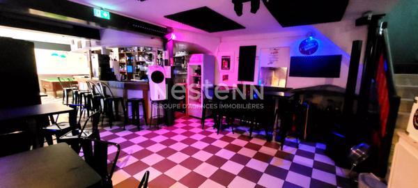 Bar à ambiance/Dansant en centre ville.