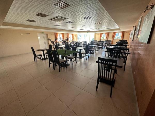 EXCLUSIVITE ISTRES - MURS COMMERCIAUX LIBRES avec LOGEMENT + TERRAIN CONSTRUCTIBLE, 625 m²