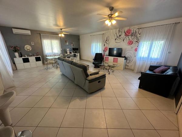 EXCLUSIVITE ISTRES - MURS COMMERCIAUX LIBRES avec LOGEMENT + TERRAIN CONSTRUCTIBLE, 625 m²