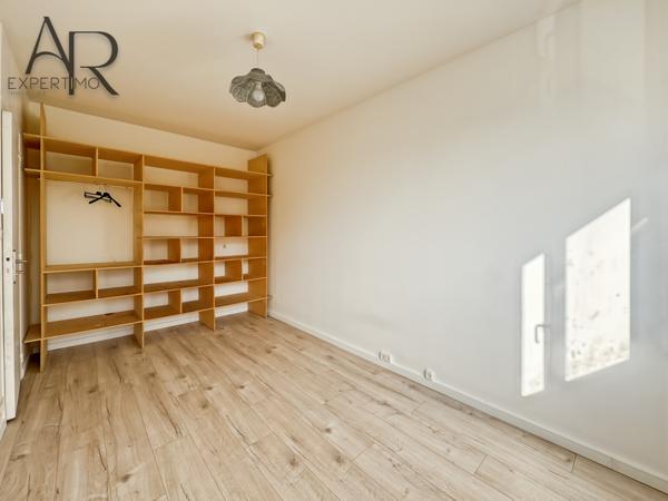 Villeneuve-la-Garenne (92390) T3 - VILLENEUVE-LA-GARENNE - BALCON - CAVE - PARKING