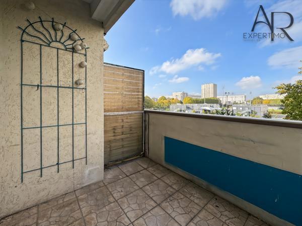 Villeneuve-la-Garenne (92390) T3 - VILLENEUVE-LA-GARENNE - BALCON - CAVE - PARKING