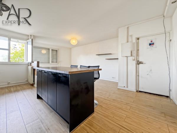 Villeneuve-la-Garenne (92390) T3 - VILLENEUVE-LA-GARENNE - BALCON - CAVE - PARKING