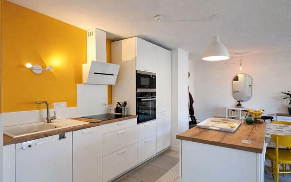 Appartement à louer    2 pièces • 46 m2 Tosse