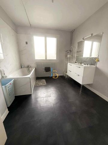 Bourges (18000) SUPERBE MAISON QUARTIER AÉROPORT 106 m² HABITABLES