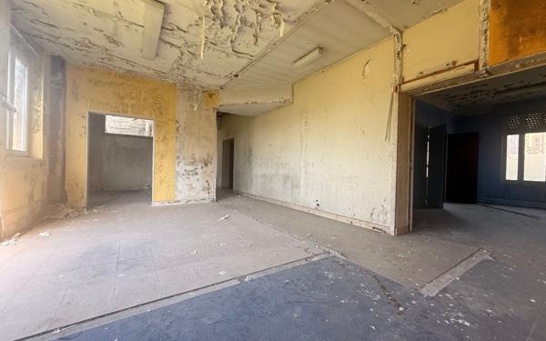 Maison à vendre    7 pièces • 340 m2 Saint-Quentin