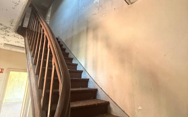 Maison à vendre    7 pièces • 340 m2 Saint-Quentin