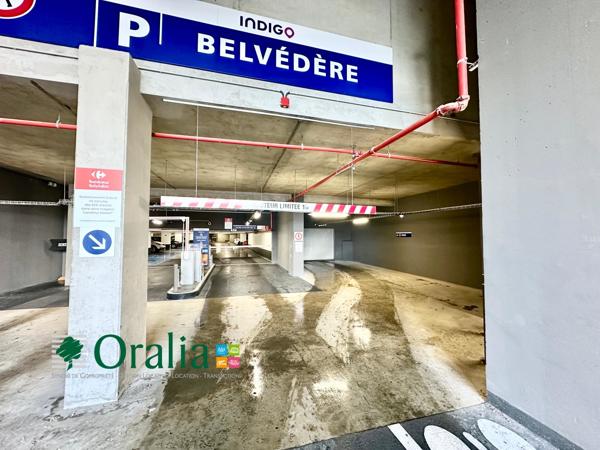 Parking · Location Bordeaux (33100)