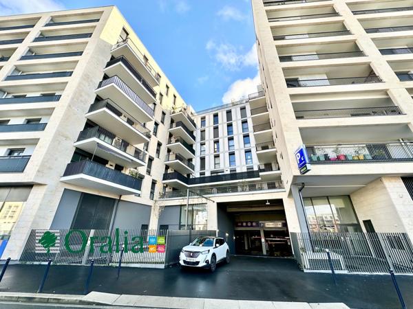 Parking · Location Bordeaux (33100)