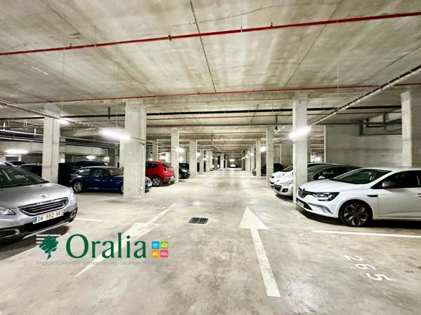 Parking · Location Bordeaux (33100)