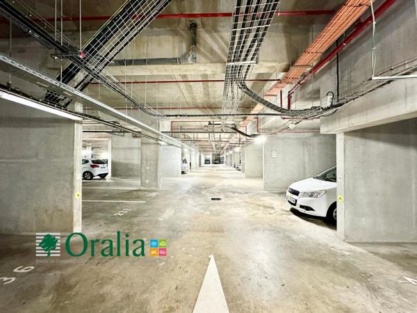 Parking · Location Bordeaux (33100)