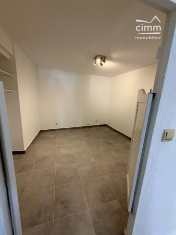 Charmant appartement rénové avec garage au cœur de Caumont-sur-Durance