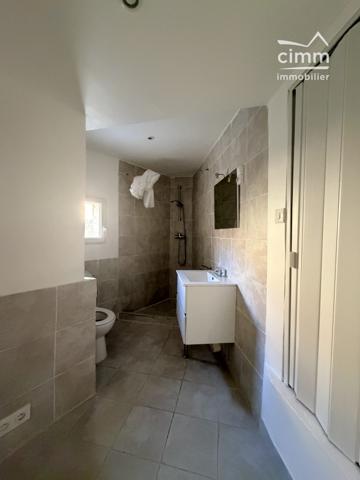 Charmant appartement rénové avec garage au cœur de Caumont-sur-Durance