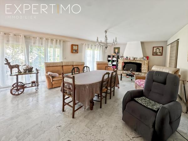 Castelnau-le-Lez (34170) Maison à fort potentiel avec jardin, piscine et grand garage