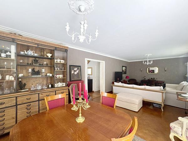 Maison d'exception à vendre à Brest - 7 pièces, 4 chambres dans un cadre de vie privilégié