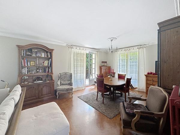 Maison d'exception à vendre à Brest - 7 pièces, 4 chambres dans un cadre de vie privilégié