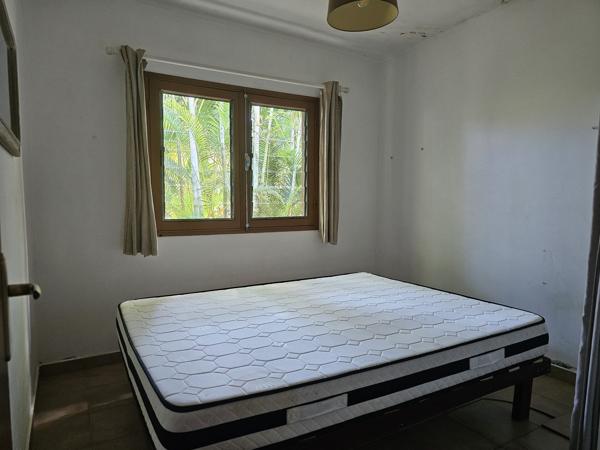 Bernica – Fort potentiel - 187 m² de surfaces (100 m² habitables + annexes) sur 1 070 m² de terrain