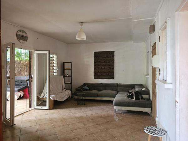 Bernica – Fort potentiel - 187 m² de surfaces (100 m² habitables + annexes) sur 1 070 m² de terrain