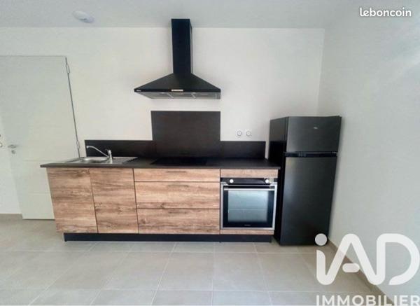 Location maison 3 pièces 59 m² Ruoms