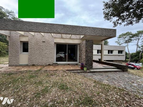 PLOEMEUR - KERVINIO - Maison de 230 m² avec installation équestre et hangar sur terrain de 17 440 m²