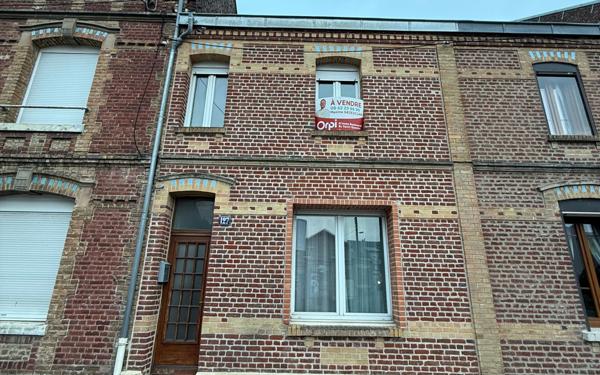 Maison à vendre    3 pièces • 90 m2 Saint-Quentin