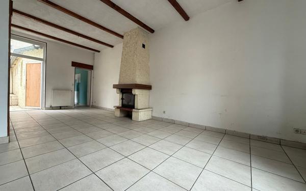 Maison à vendre    3 pièces • 90 m2 Saint-Quentin