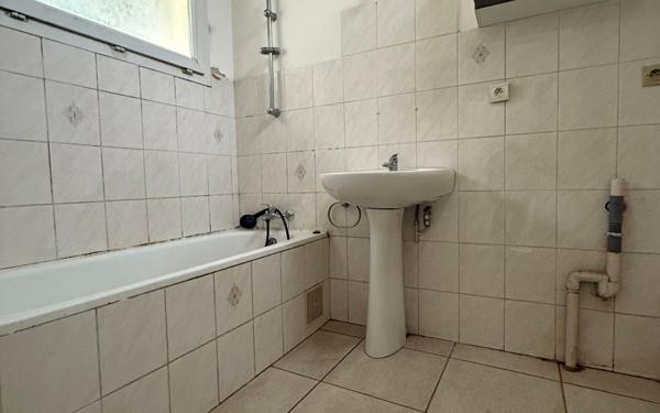 Maison à vendre    3 pièces • 90 m2 Saint-Quentin