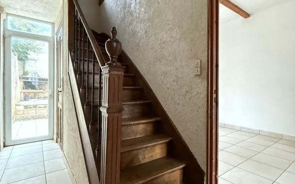 Maison à vendre    3 pièces • 90 m2 Saint-Quentin
