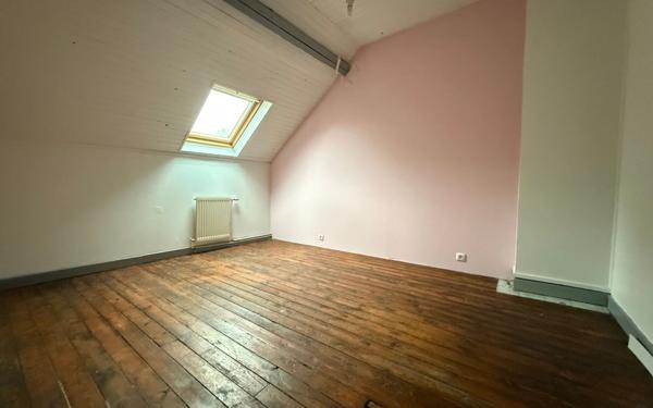 Maison à vendre    3 pièces • 90 m2 Saint-Quentin