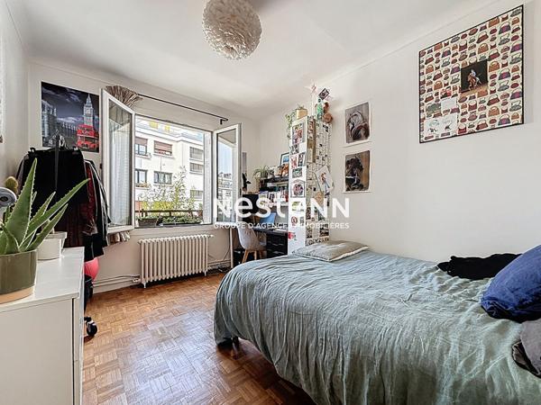 MÉTRO CORENTIN CELTON - Appartement traversant 4 pièces 3 chambres proximité métro en étage