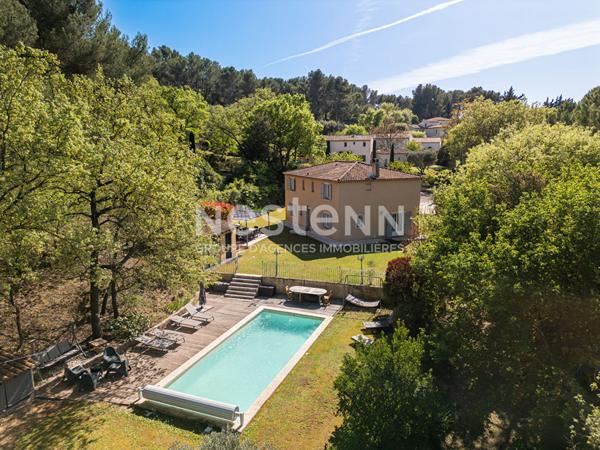 Maison Bouc Bel Air 7 pièces 202.45 m2, bastide provençale, 5 chambres, double séjour, cuisine indépendante, piscine, terrain de 2000m², calme, proche IBS